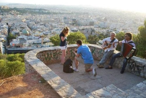 ben proposing in a tour in Athens